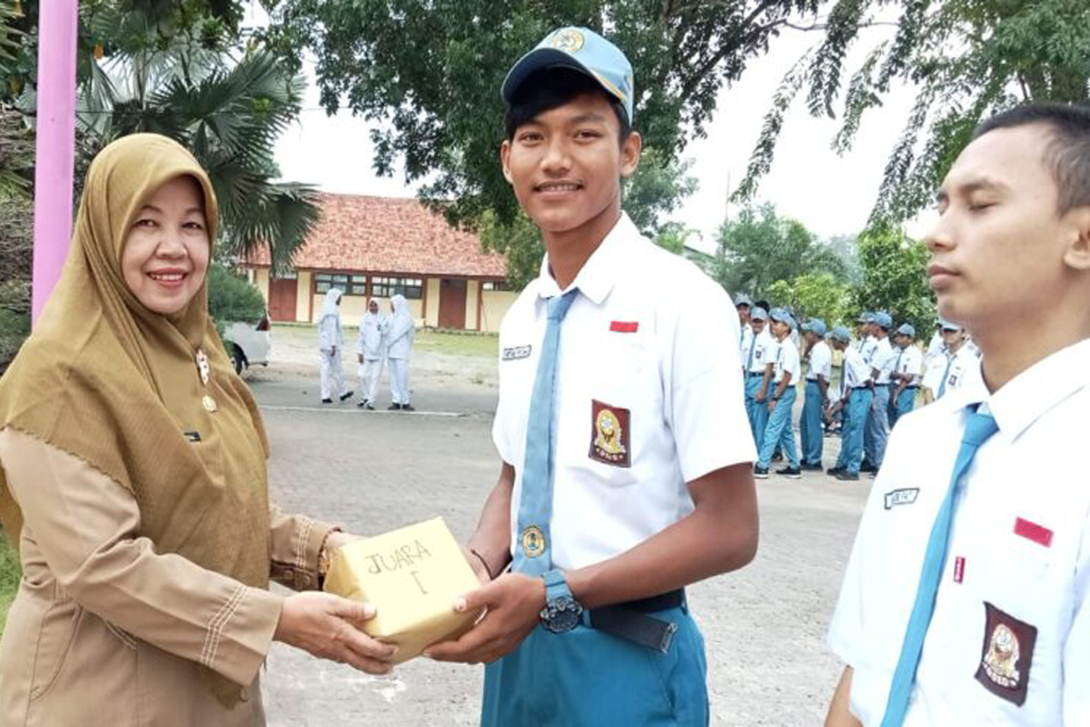Read more about the article Pemberian Hadiah Lomba Mencari Bakat “Gebyar Root Stop Perundungan”