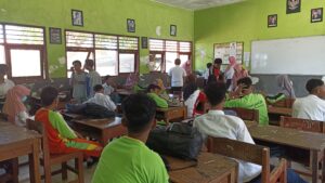Screening Kesehatan dari Puskesmas Galis
