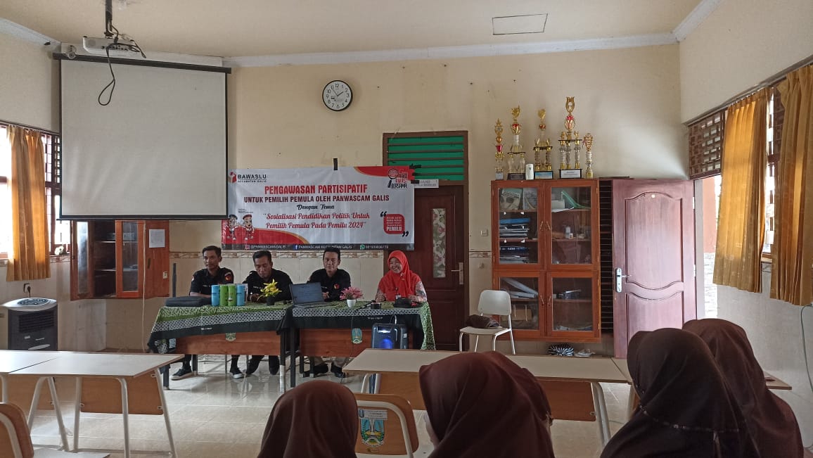Read more about the article Sosialisai Pendidikan Politik oleh PANWASCAM GALIS