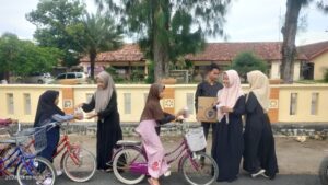 Osis SMAN 1 Galis Berbagi